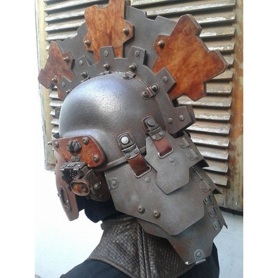 Image for: Praetorian-like guard helmet by Dany Casco
